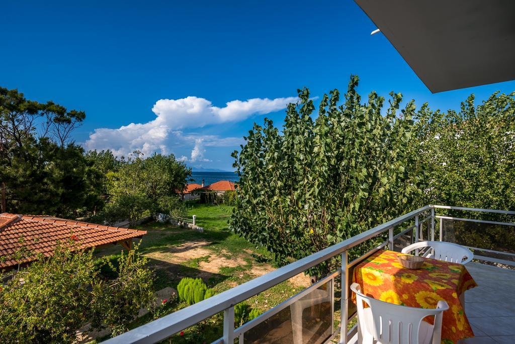 Avouris Studios Kypseli Chambre photo